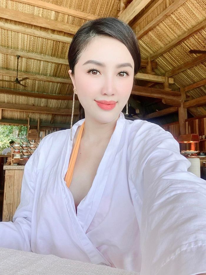 Bảo Thy đáp trả tin đồn giải nghệ: đợi độ xong body sẽ comeback