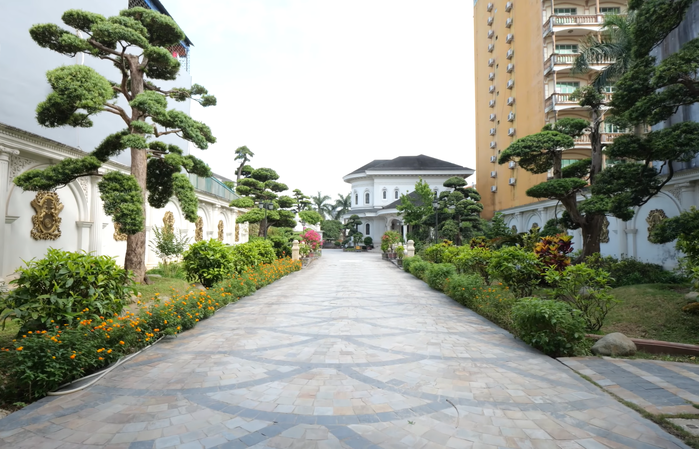 Biệt thự 500 tỷ của đại gia Quảng Ninh: Trang hoàng như cung điện