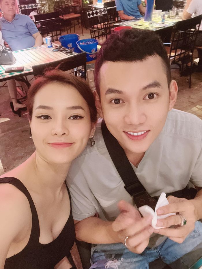 Cặp đôi Vbiz đi đâu ngày lễ: Hương Giang - Matt Liu du lịch Đà Nẵng