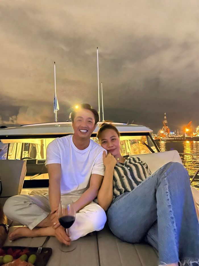 Cặp đôi Vbiz đi đâu ngày lễ: Hương Giang - Matt Liu du lịch Đà Nẵng