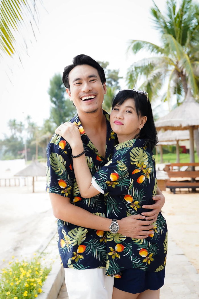 Cát Phượng - Kiều Minh Tuấn tránh né khi bị hỏi chuyện tình cảm