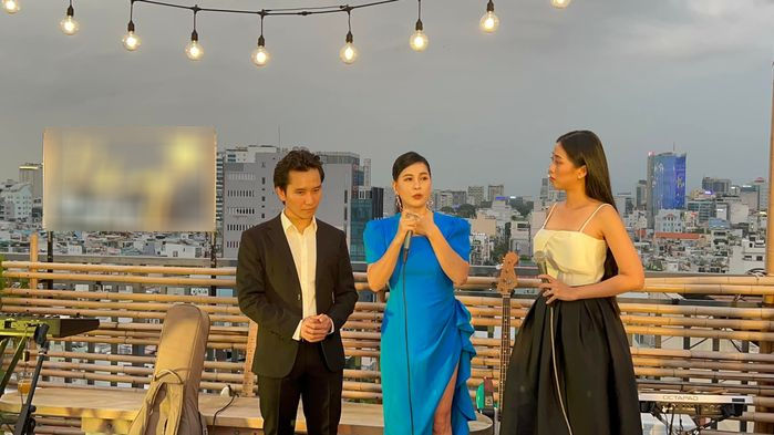 Cát Phượng tái xuất sau chia tay, tổ chức sinh nhật đầy ắp sao Việt