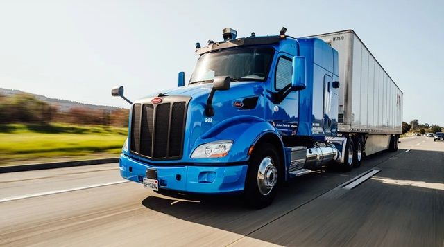 Chàng trai chế tạo robot năm 13 tuổi, 26 tuổi làm chủ công ty tỷ đô