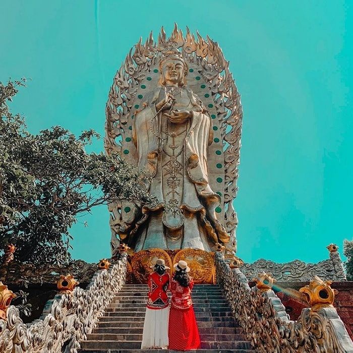 Chiêm ngưỡng tượng Phật đôi cao nhất Việt Nam: Hè này ghé qua check-in