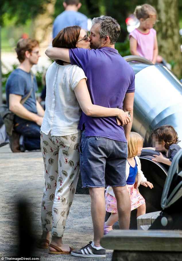 Cuộc hôn nhân trong mơ, đẹp tựa cổ tích của công chúa Anne Hathaway