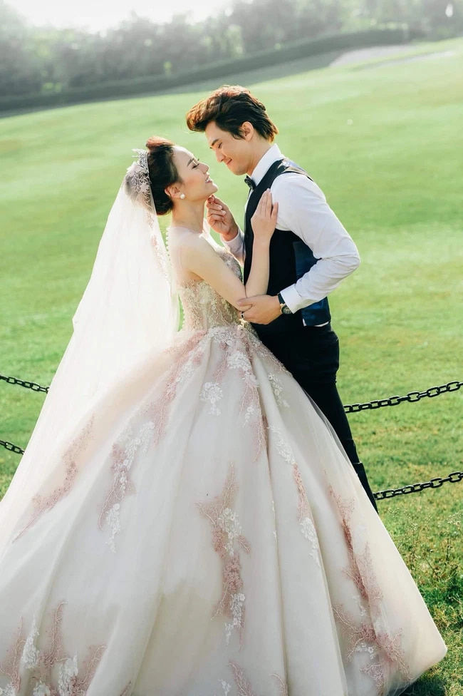 Có số làm cô dâu trên màn ảnh: Phương Oanh sánh đôi toàn nam thần