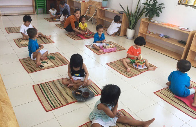 Cụ ông bán bún bò Huế 20 năm nuôi hơn 50 người con ăn học thành tài