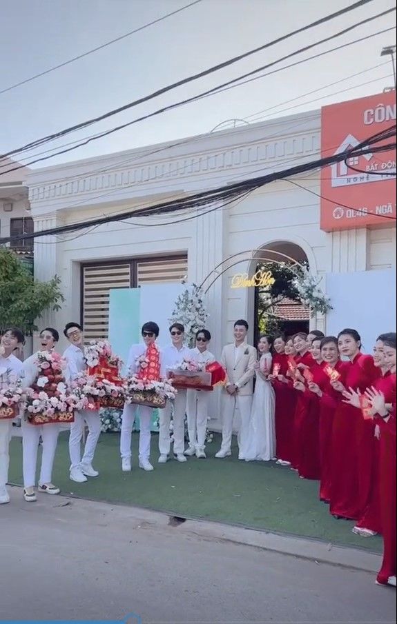 Đám cưới Anh Tú: Cô dâu “quẩy banh nóc”, nhà gái mặt phố siêu to