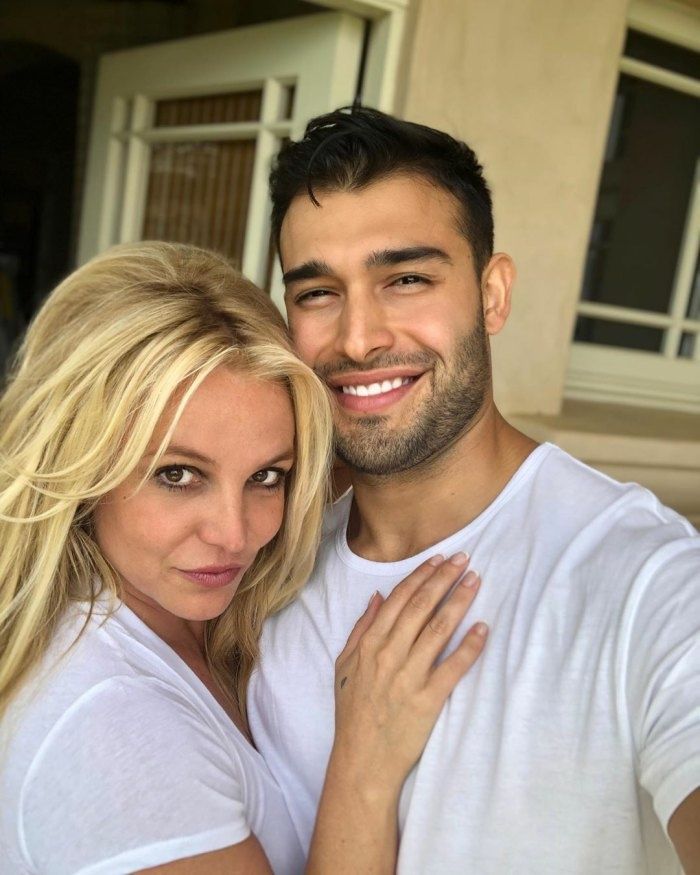 Đám cưới bí mật của Britney Spears, váy cưới cũng ém đến phút chót