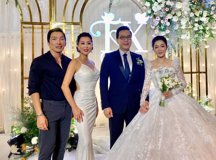 Đám cưới sao Việt vắng bóng phụ mẫu: bố Thắng Ngô vì bệnh già