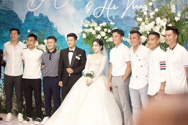 Dàn sao Việt nô nức dự đám cưới Hà Đức Chinh và vợ hotgirl