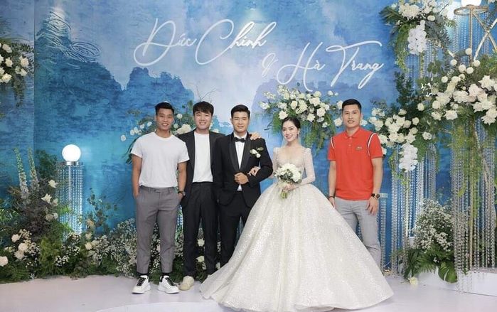 Dàn sao Việt nô nức dự đám cưới Hà Đức Chinh và vợ hotgirl