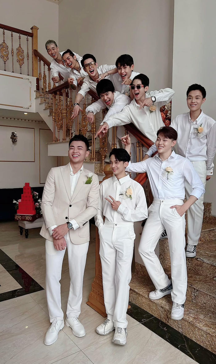 Dàn bưng quả siêu hot trong đám cưới Anh Tú và tình cũ Quang Hải