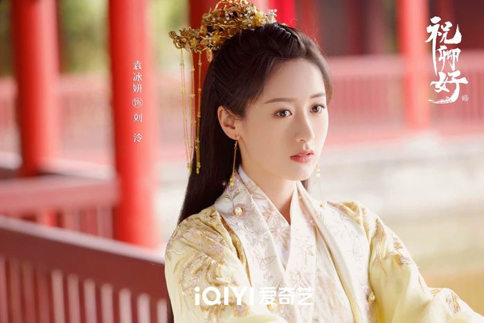 Đọ sắc mỹ nữ Trung - Thái sinh 1992: Baifern, Nhiệt Ba ai chiếm ưu thế