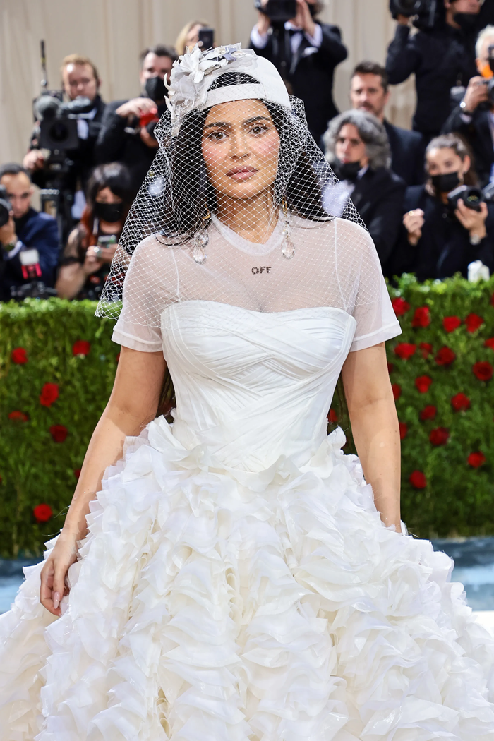 Gia đình tỷ phú dự Met Gala: Giàu có, chanh sả nhưng chưa nổi bật