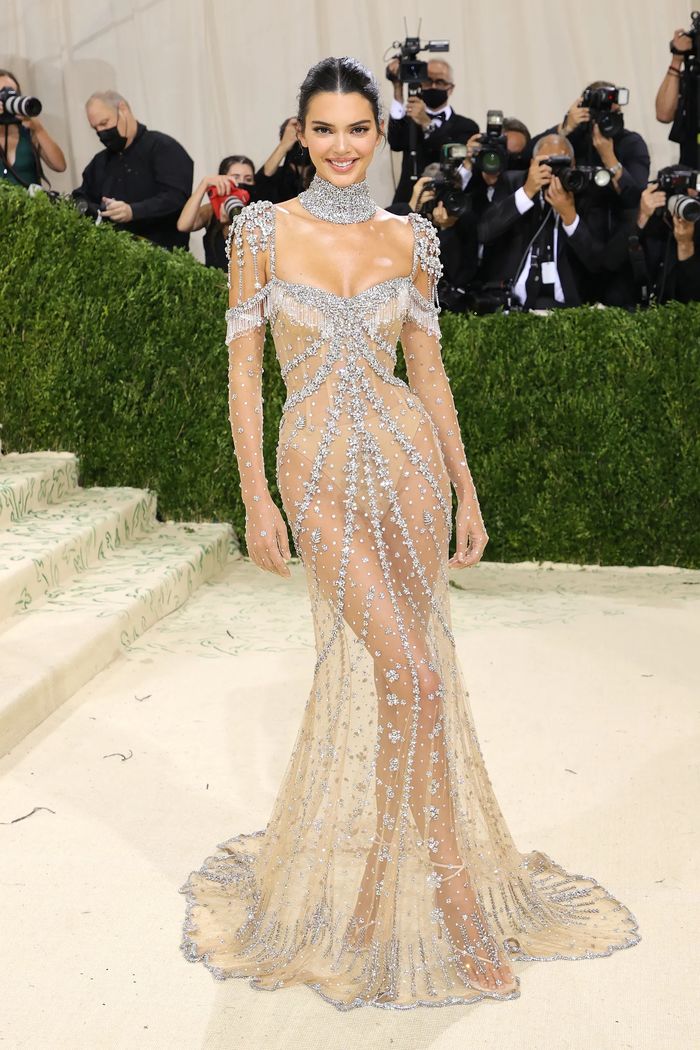 Gia đình tỷ phú dự Met Gala: Giàu có, chanh sả nhưng chưa nổi bật