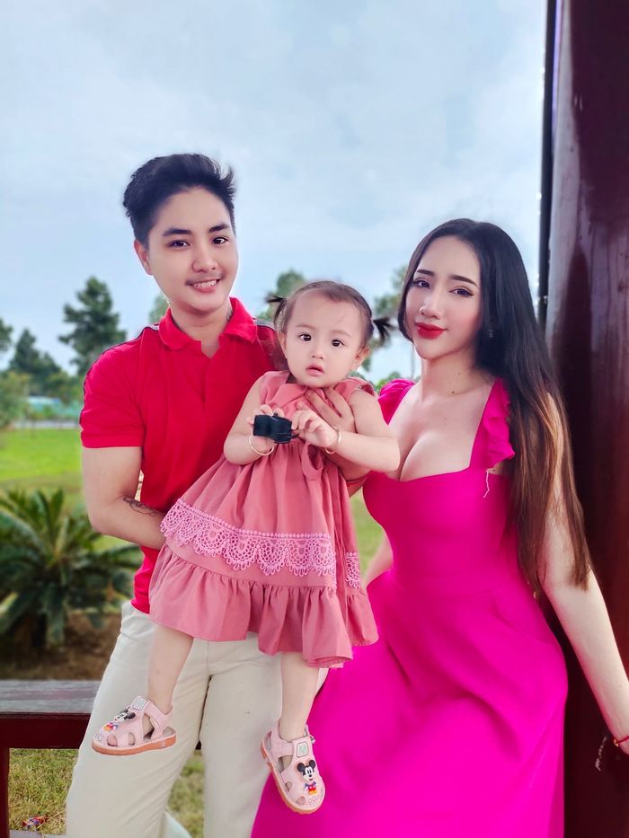 Hai người đàn ông mang bầu ở Việt Nam: Người chia tay vợ rồi yêu lại
