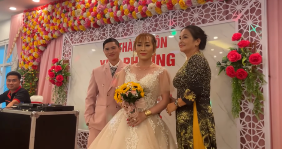 Hai người đàn ông mang bầu ở Việt Nam: Người chia tay vợ rồi yêu lại