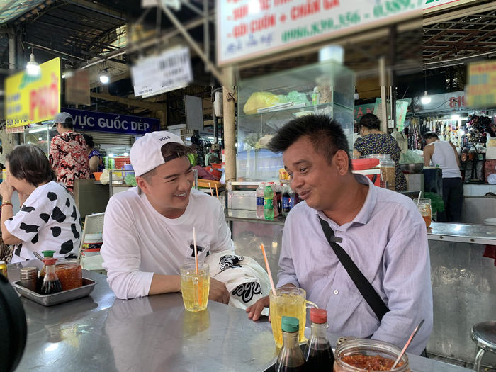 Hết Mỹ Tâm lại đến Đàm Vĩnh Hưng song ca với fan khiếm thị