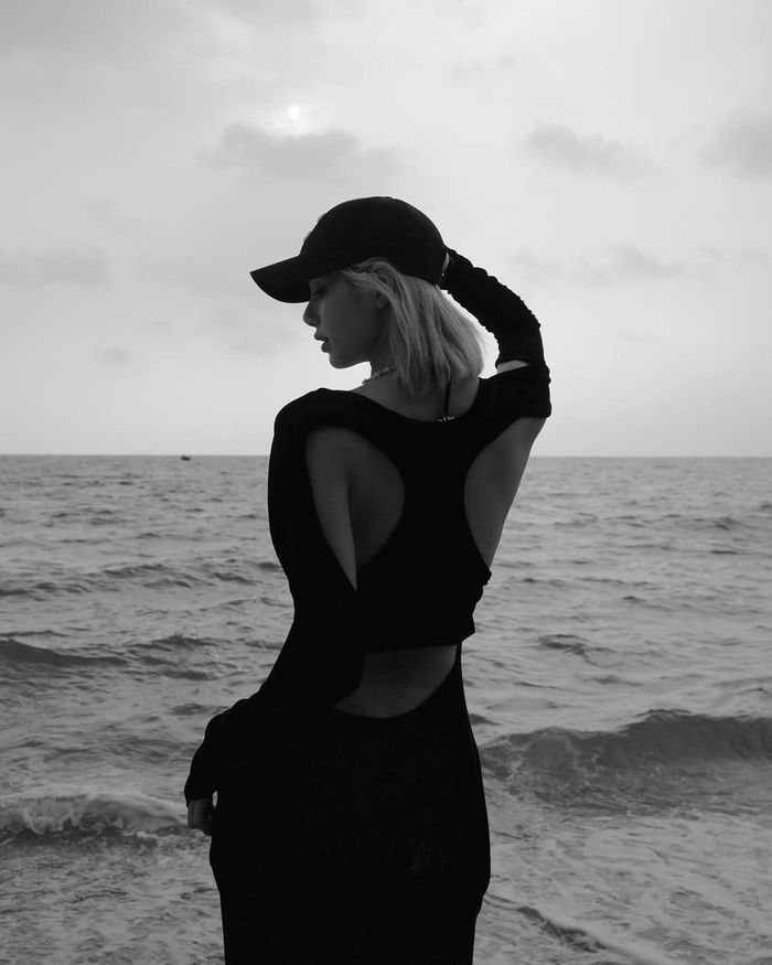 Hội idol hot nhất Kpop đam mê khoe lưng: Jennie quyến rũ xịt máu mũi