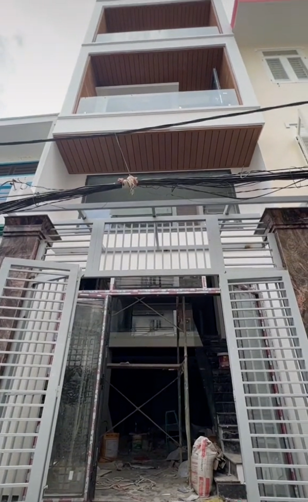Hot TikToker Phụng Lai từng thiếu nợ 700 triệu, trả hết sau 2 năm