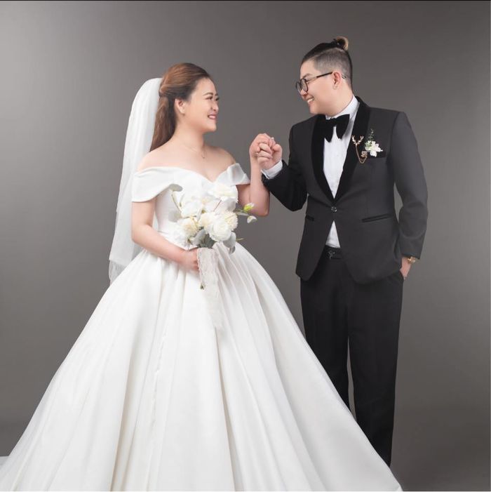 Cặp LGBT Việt: Vượt quãng đường yêu xa, tổ chức đám cưới bạc tỷ