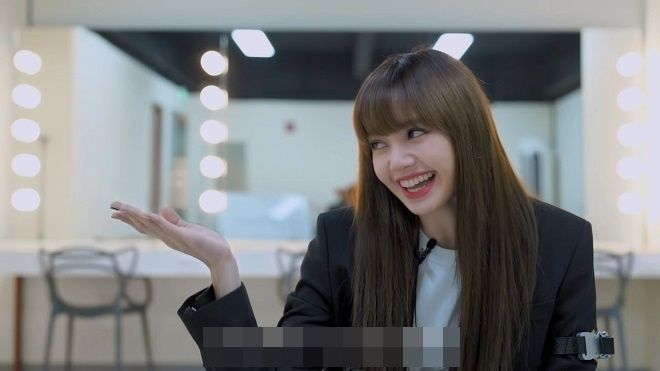 Lisa (BLACKPINK): Idol gì cũng giỏi nhưng phỏng vấn là toát mồ hôi