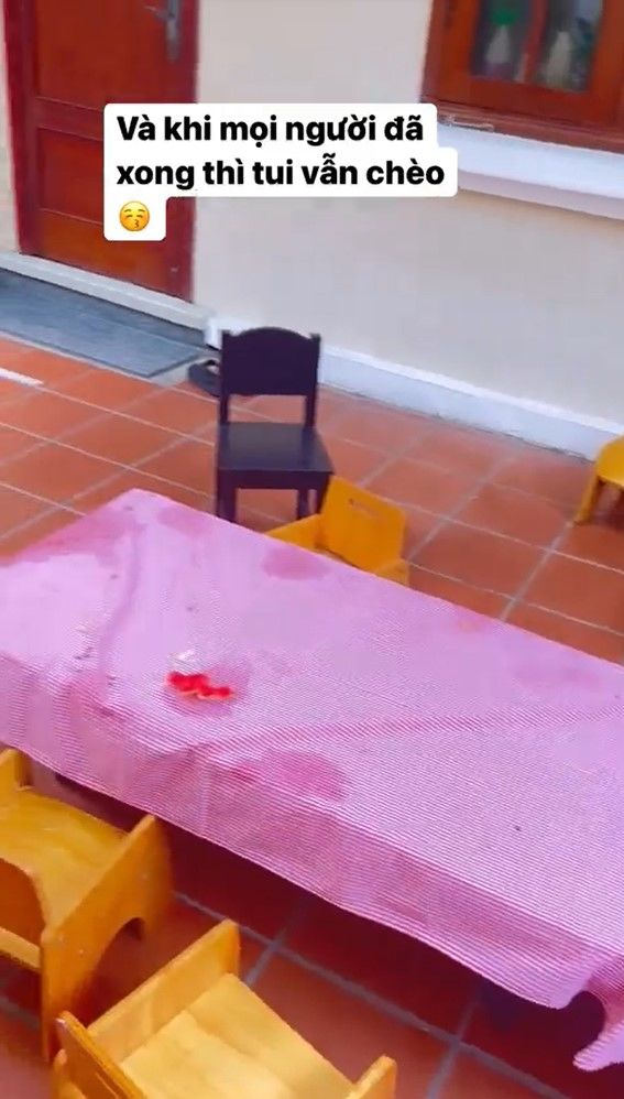 Lisa - Leon đi học: chị ba tự giác ăn uống, nhìn sang cậu ú hú hồn