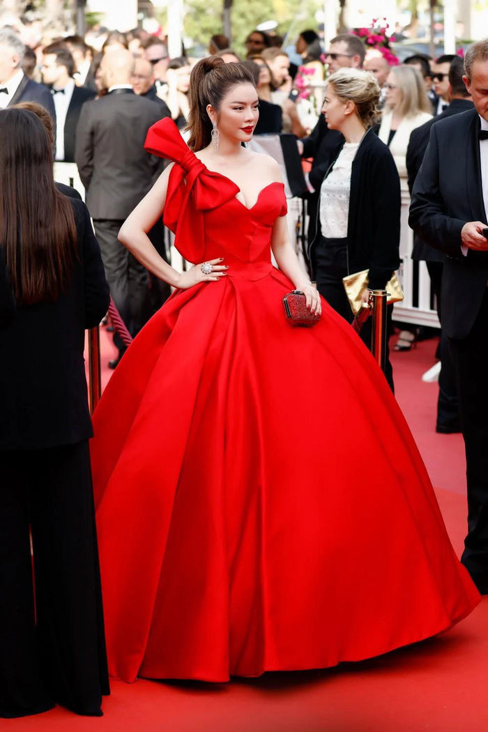 Lý Nhã Kỳ chào sân thảm đỏ LHP Cannes 2022: Lộng lẫy như công chúa