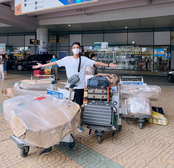 Mạc Văn Khoa về quê làm đám cưới ngỡ đi thi nam vương