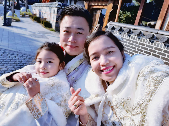 Mẹ 2 con lỡ lần đò được trai tân xứ Hàn nằng nặc đòi cưới