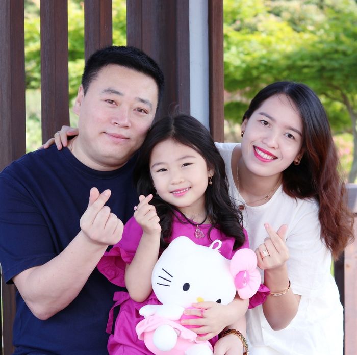 Mẹ 2 con lỡ lần đò được trai tân xứ Hàn nằng nặc đòi cưới