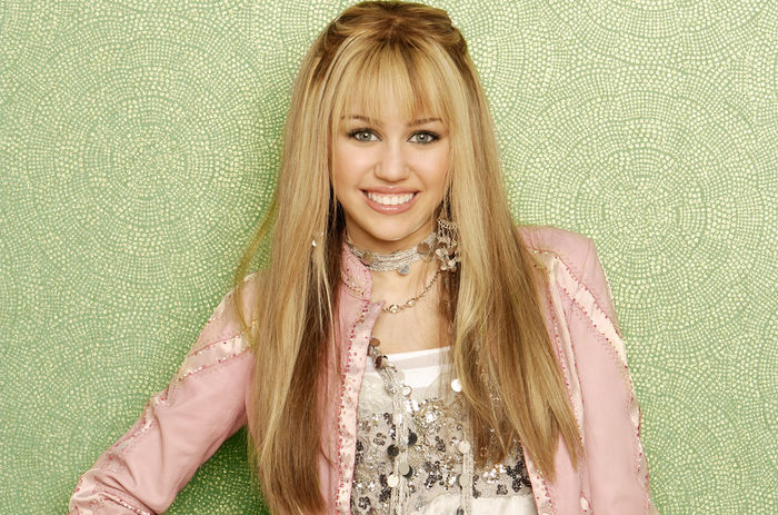 Miley Cyrus đẹp tựa nữ thần, visual xịn sò thế này ai mà không mê