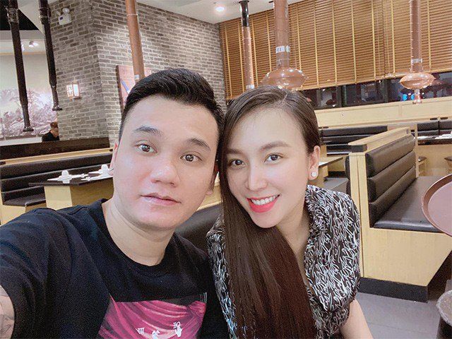 Mỹ nhân Vbiz không chịu ở cữ: Vân Hugo tung tăng sau 10 ngày