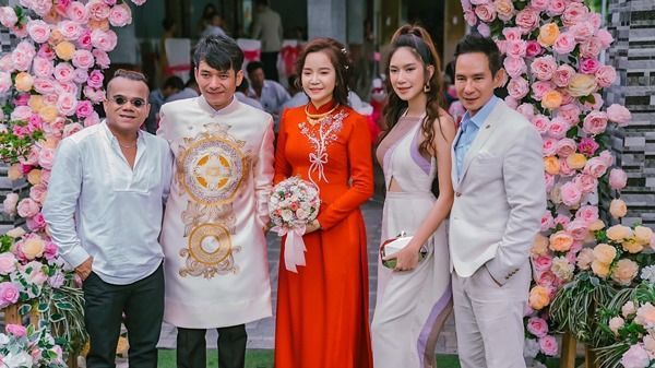 Mỹ nhân Việt đẹp át cô dâu: Bảo Thy diện đồ đơn giản vẫn lấn lướt