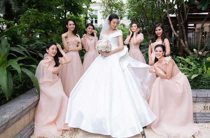 Mỹ nhân Việt đẹp át cô dâu: Bảo Thy diện đồ đơn giản vẫn lấn lướt