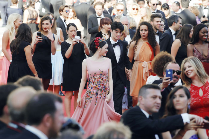 Mỹ nhân Việt đi Cannes: Lý Nhã Kỳ bao năm giữ ngôi vương