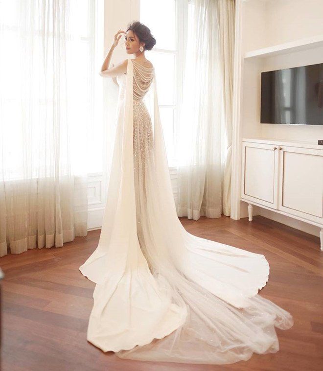 Mỹ nhân Việt mê váy cưới trong suốt: Phương Trinh Jolie đứng đầu bảng