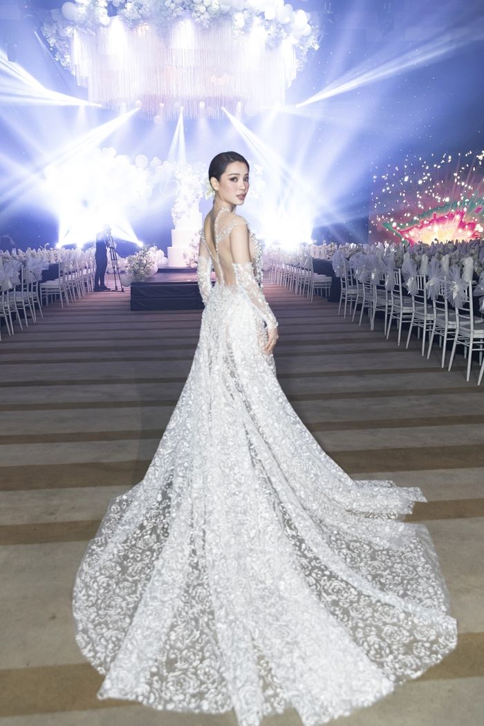 Mỹ nhân Việt mê váy cưới trong suốt: Phương Trinh Jolie đứng đầu bảng