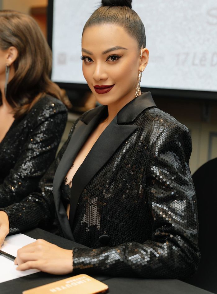 Mỹ nhân Việt thay đổi 180 độ nhờ make up: Hà Hồ kiểu nào cũng cân