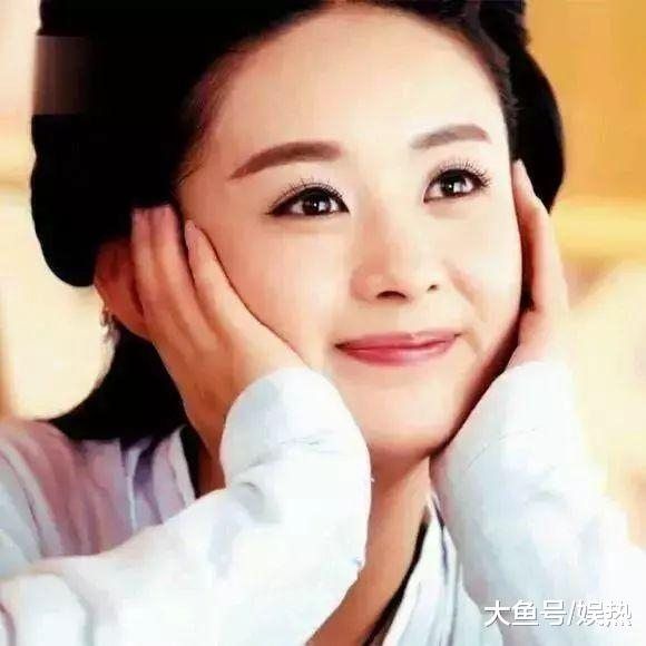 Mỹ nữ tạo dáng cute phô mai que: Tâm Như dịu dàng, Tịnh Y thanh tú
