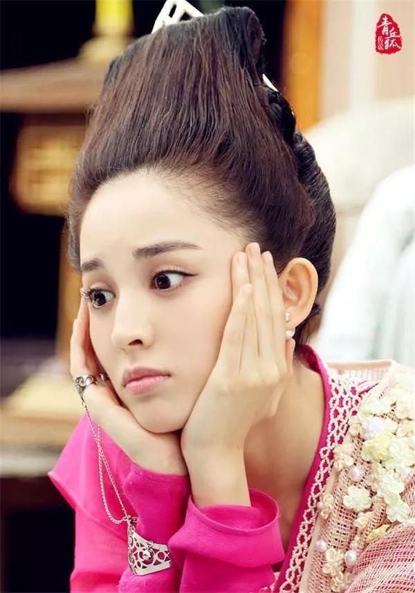 Mỹ nữ tạo dáng cute phô mai que: Tâm Như dịu dàng, Tịnh Y thanh tú