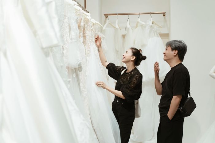 Nam Trung lên tiếng về việc mặc váy trong đám cưới Ngô Thanh Vân