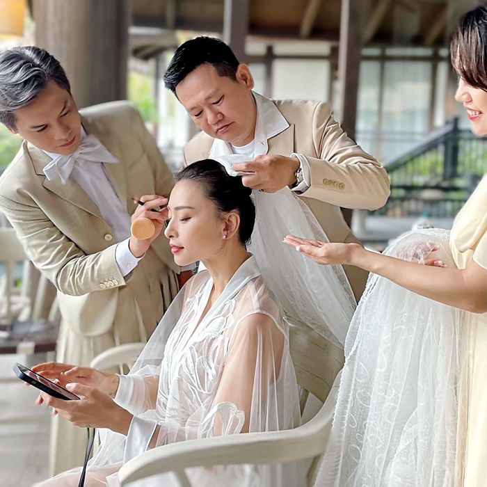 Nam Trung gây chú ý khi mặc váy làm phù dâu cho Ngô Thanh Vân  Ngôi sao