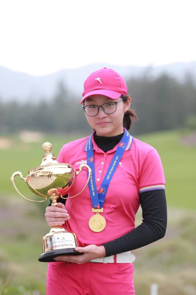 Ngọc nữ 10x của làng golf: 19 tuổi tham dự SEA Games 31
