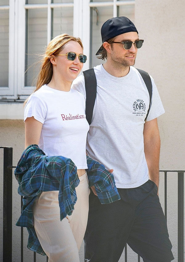 Người dơi Robert Pattinson: Hẹn hò toàn mỹ nữ, nghi vấn đã đính hôn