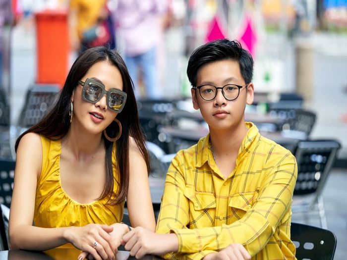 Những lần quý tử hộ tống Anh Thư: Cả mẹ lẫn con đều cực phẩm