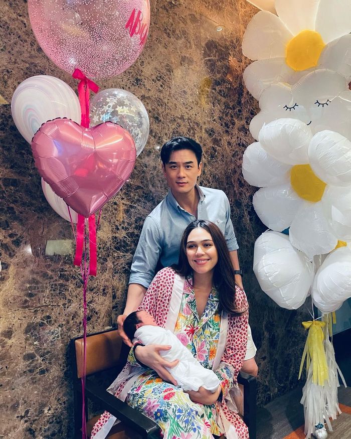 Nữ hoàng showbiz Thái sau sinh 1 tháng: Body gọn hệt thời son rỗi