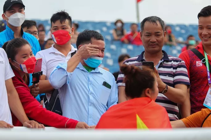 VĐV dân tộc Thái phá kỷ lục SEA Games giành HCV đầu tiên cho Việt Nam