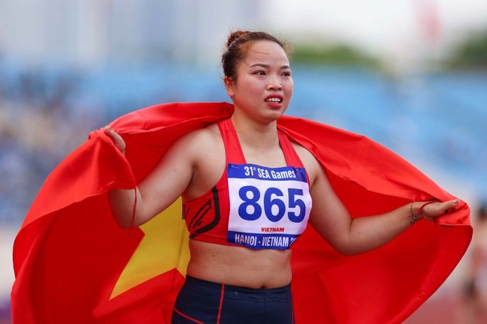 VĐV dân tộc Thái phá kỷ lục SEA Games giành HCV đầu tiên cho Việt Nam